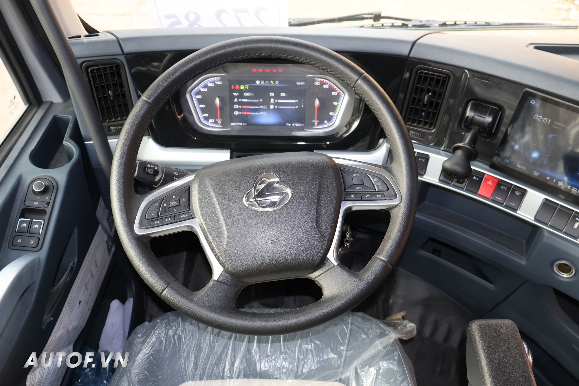 vo_lang_tay_lai xe chwenglong 5 chan